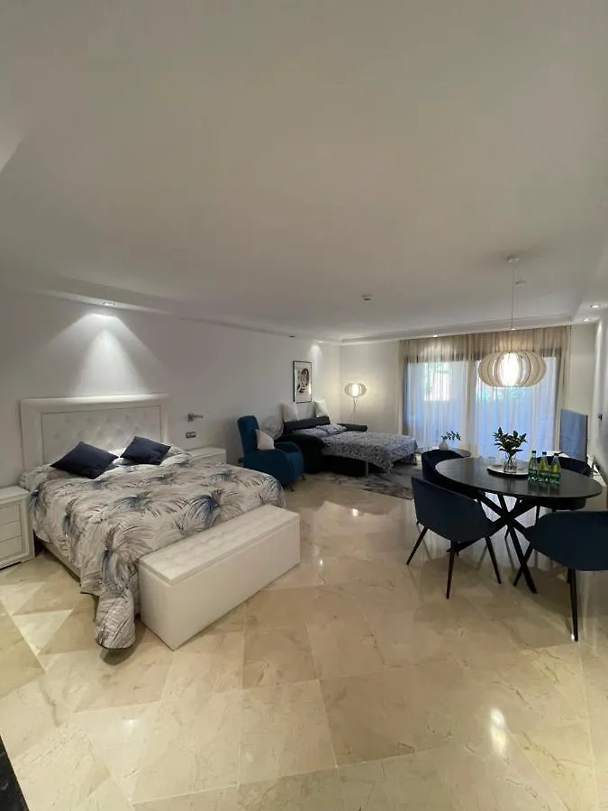 Hotel Studio Private Wing Estepona